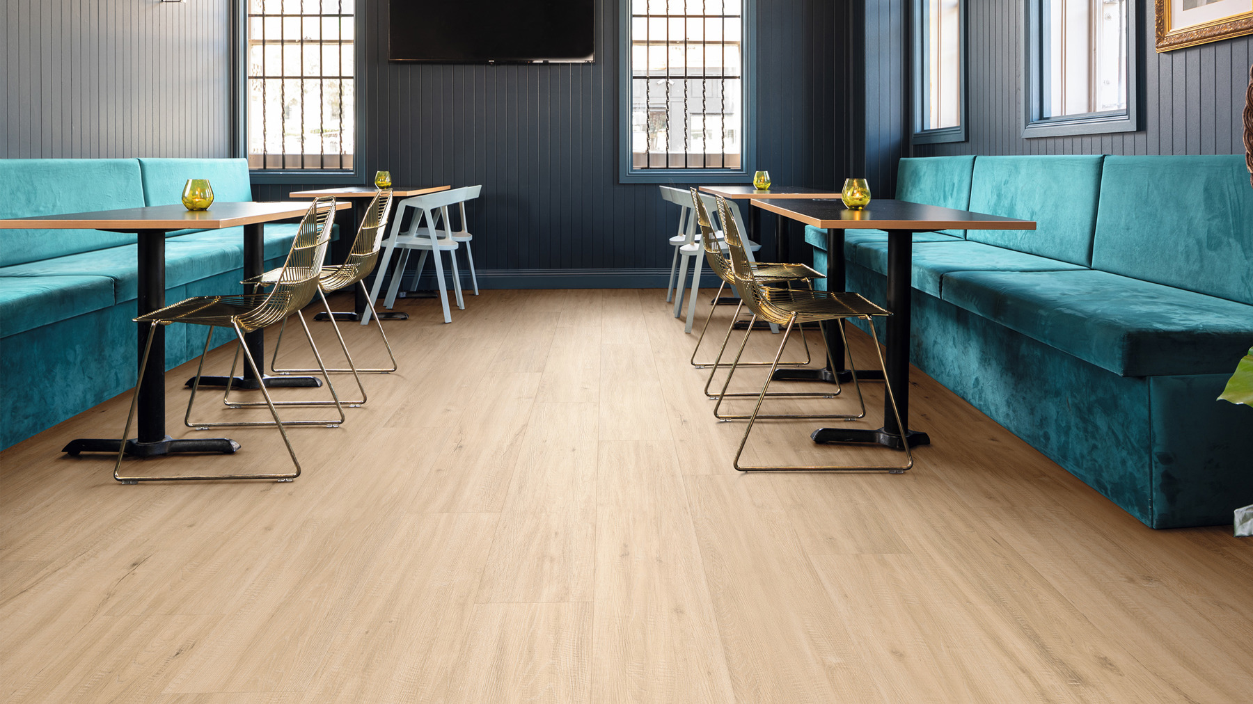 Field oak vinyl flooring for commercial projects installed in a restaurant